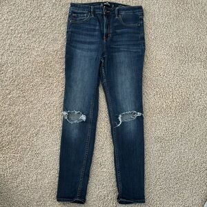 Hollister High Rise Super Skinny Jeans, size 7S